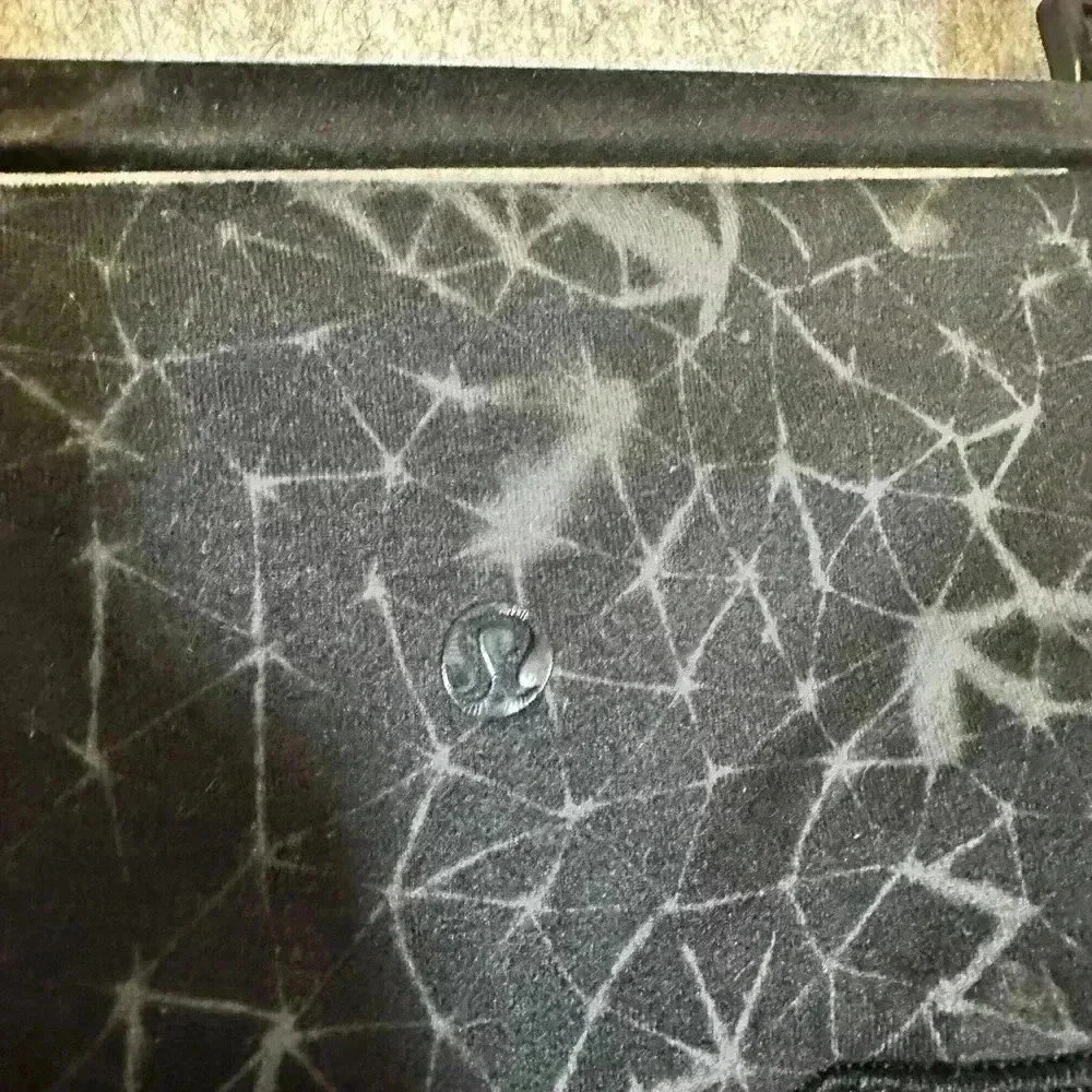 Lululemon Zig Zag Mesh Wunder Under - Size 4 - image 4